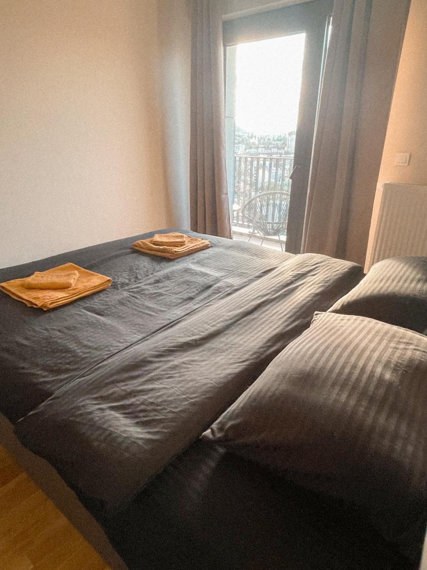 180° View Apartment In Diamond Building Skopje Eksteriør billede