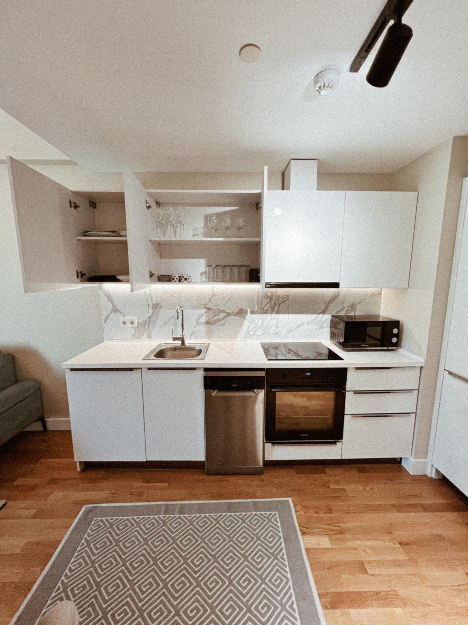 180° View Apartment In Diamond Building Skopje Eksteriør billede