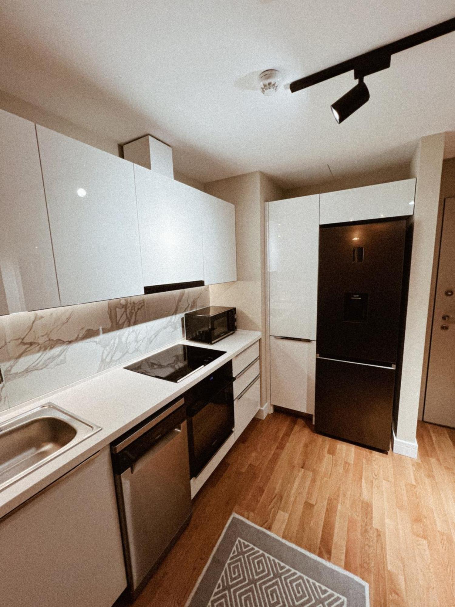180° View Apartment In Diamond Building Skopje Eksteriør billede