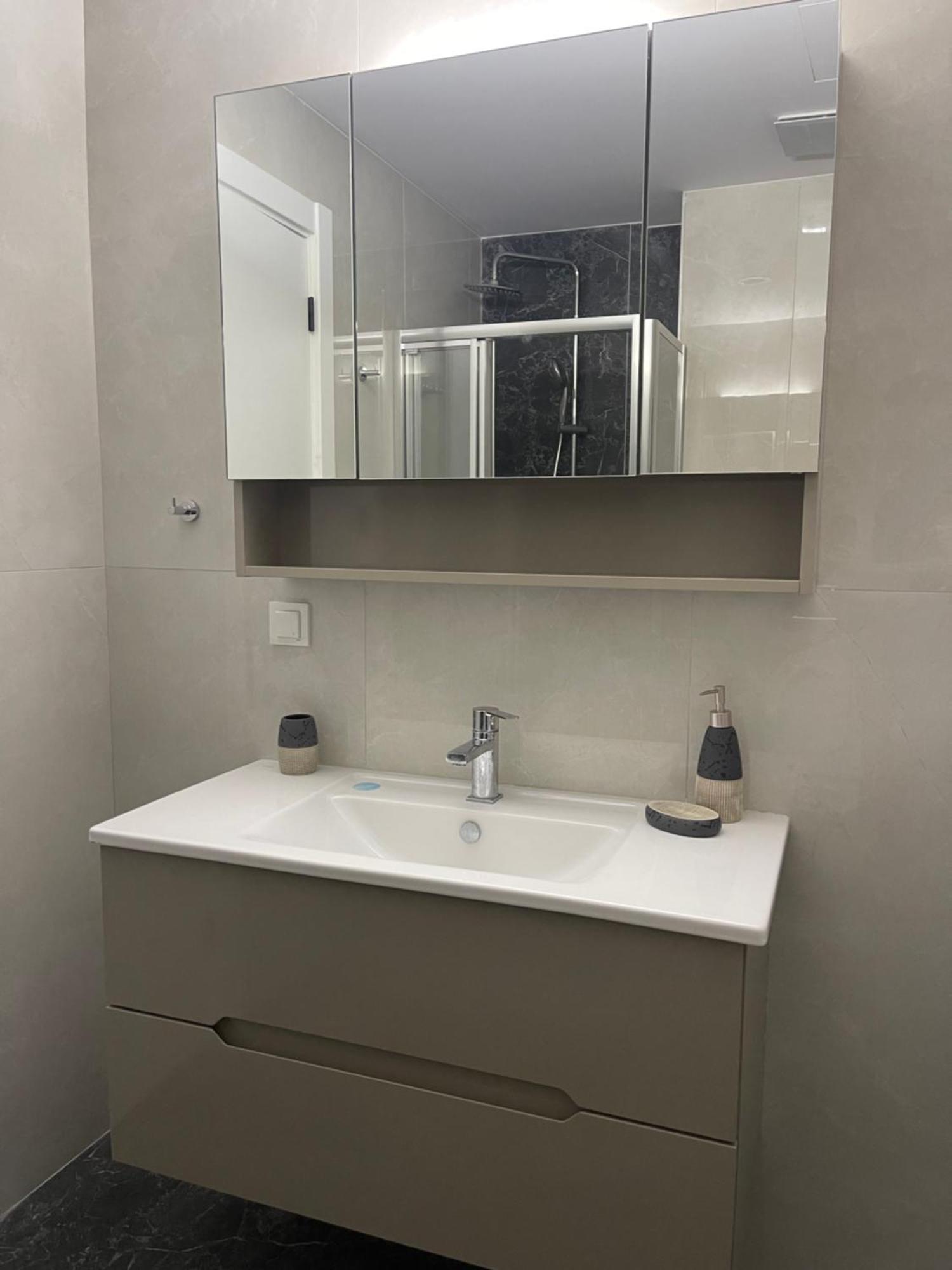180° View Apartment In Diamond Building Skopje Eksteriør billede