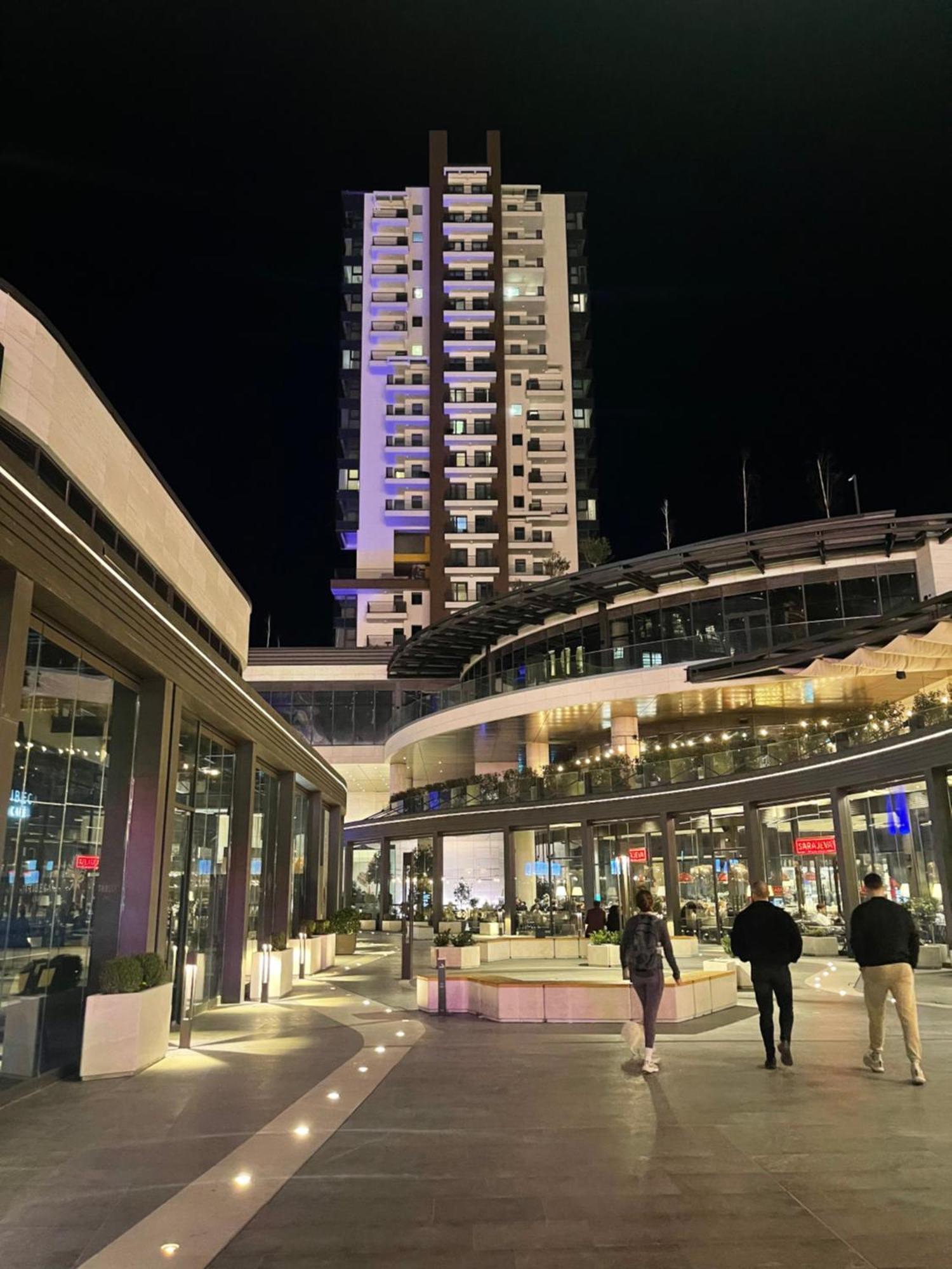 180° View Apartment In Diamond Building Skopje Eksteriør billede