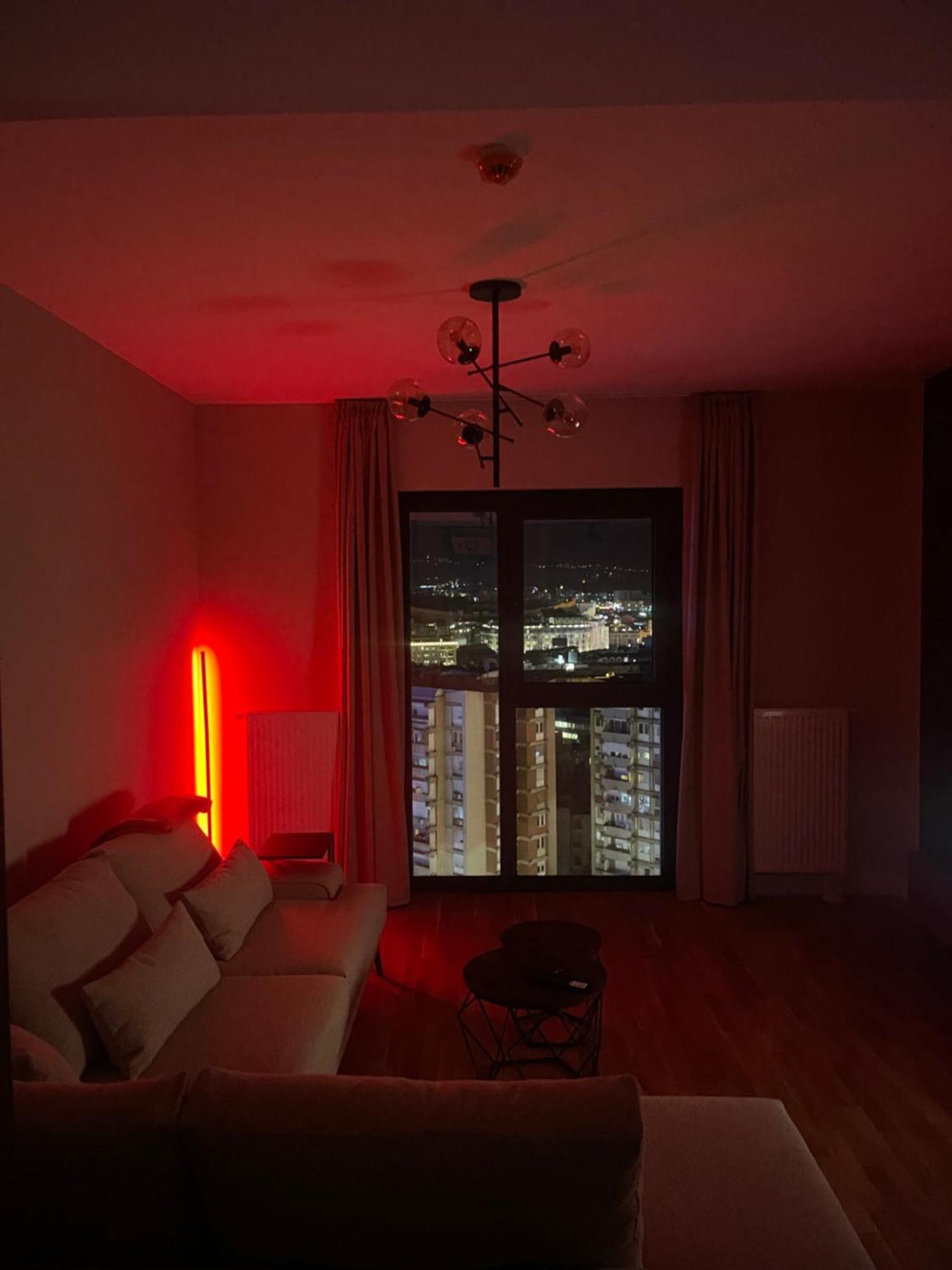 180° View Apartment In Diamond Building Skopje Eksteriør billede