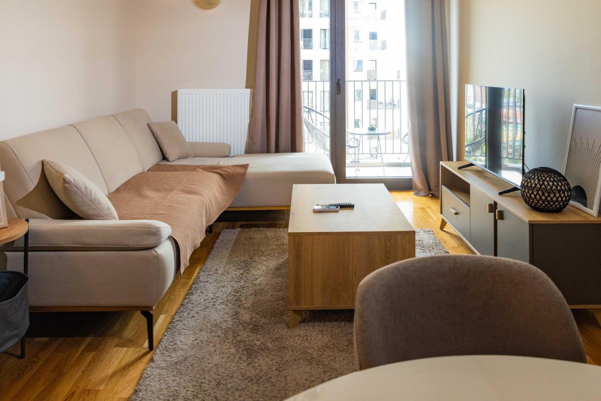 180° View Apartment In Diamond Building Skopje Eksteriør billede